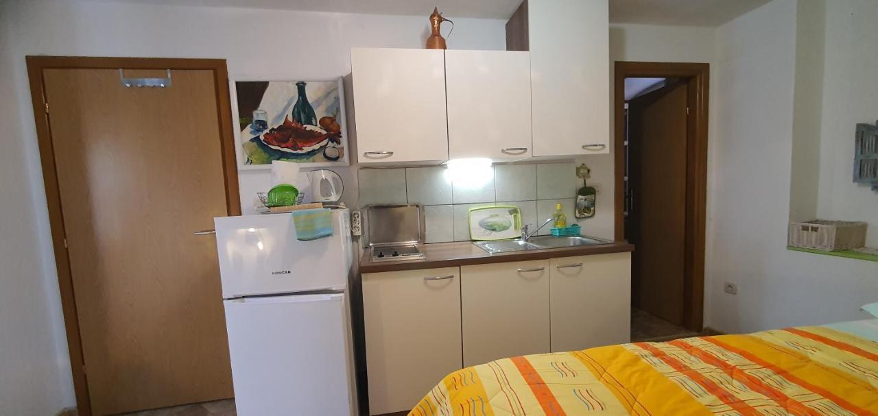 Franceska Apartmani Cres Eksteriør bilde