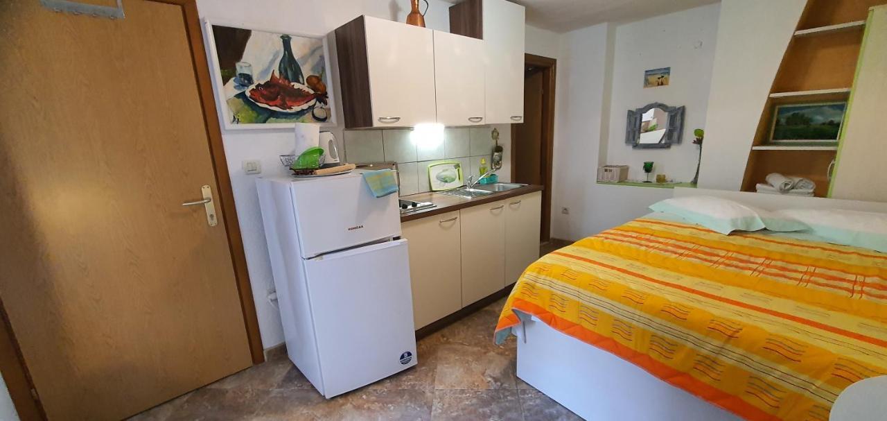 Franceska Apartmani Cres Eksteriør bilde